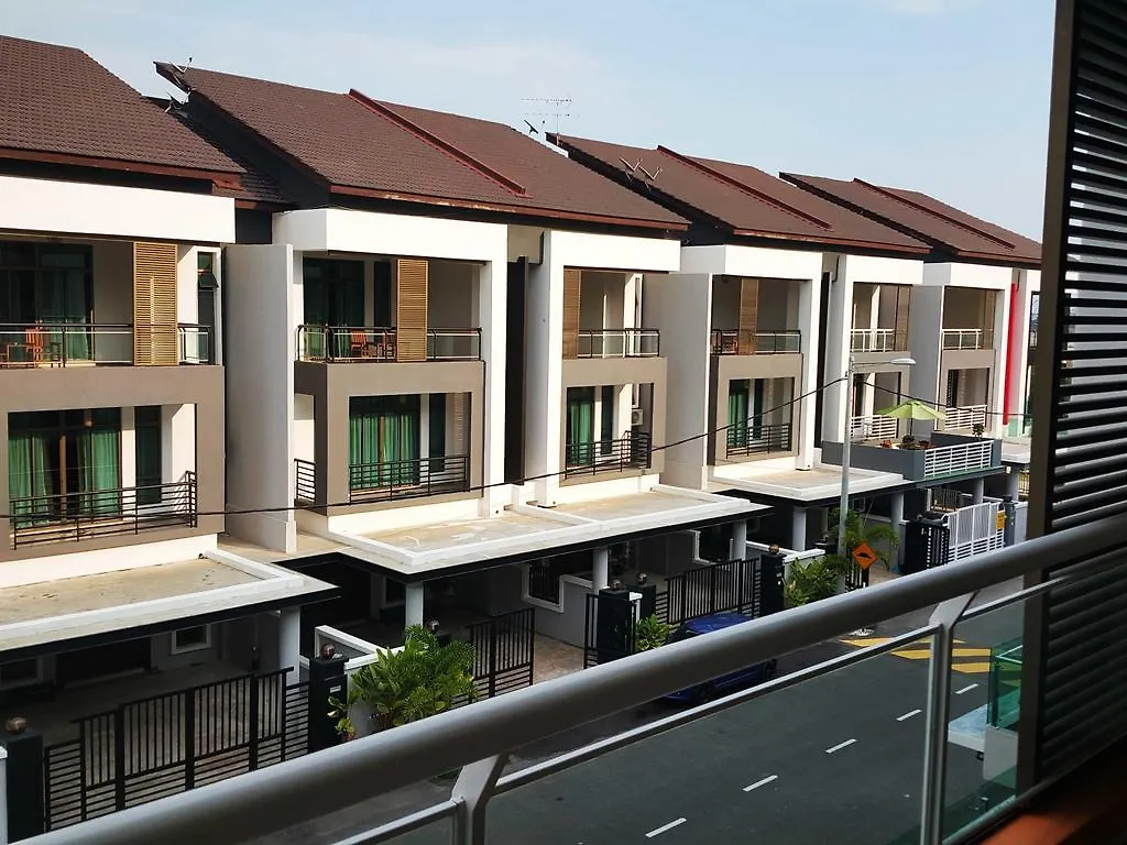 The Bliss Malacca 0*,